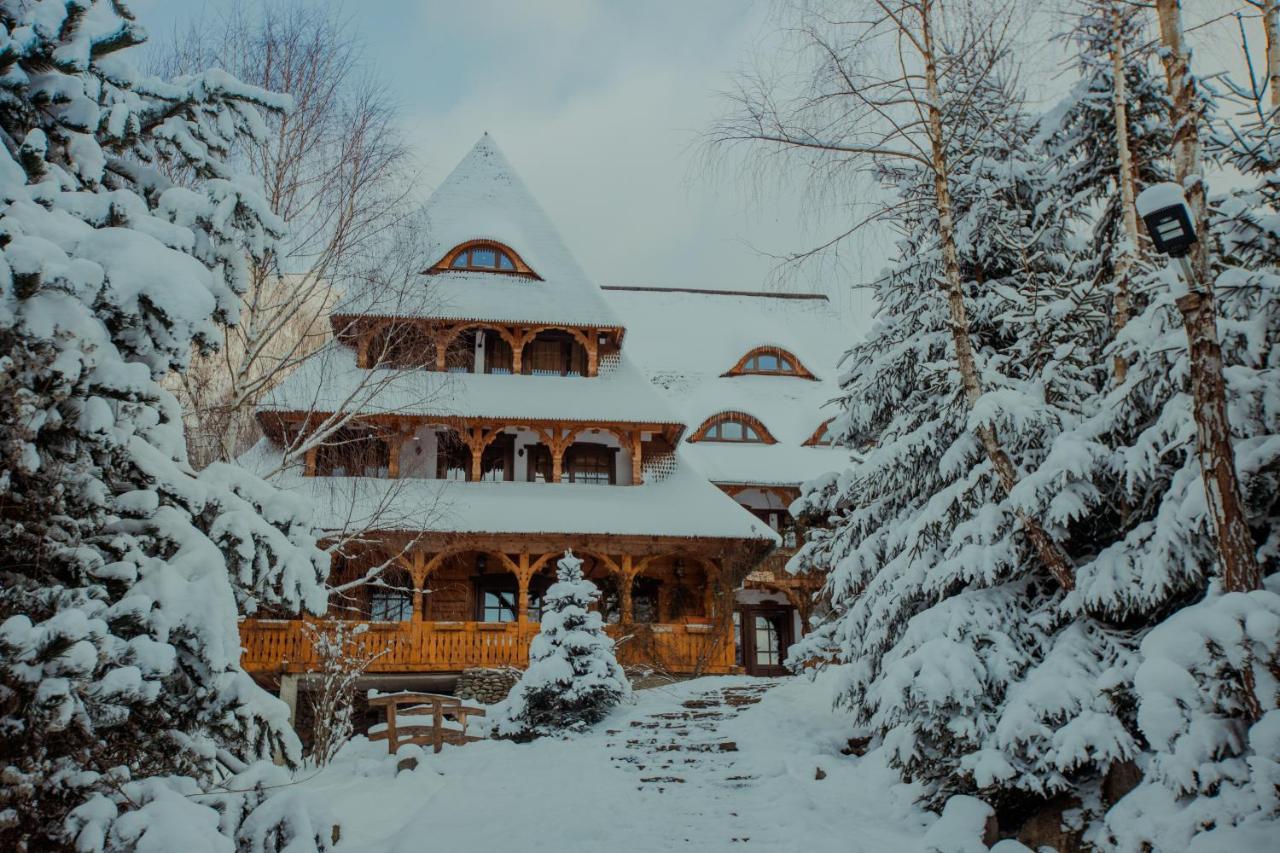 Hotel Conacul Drahneilor Ruscova Esterno foto