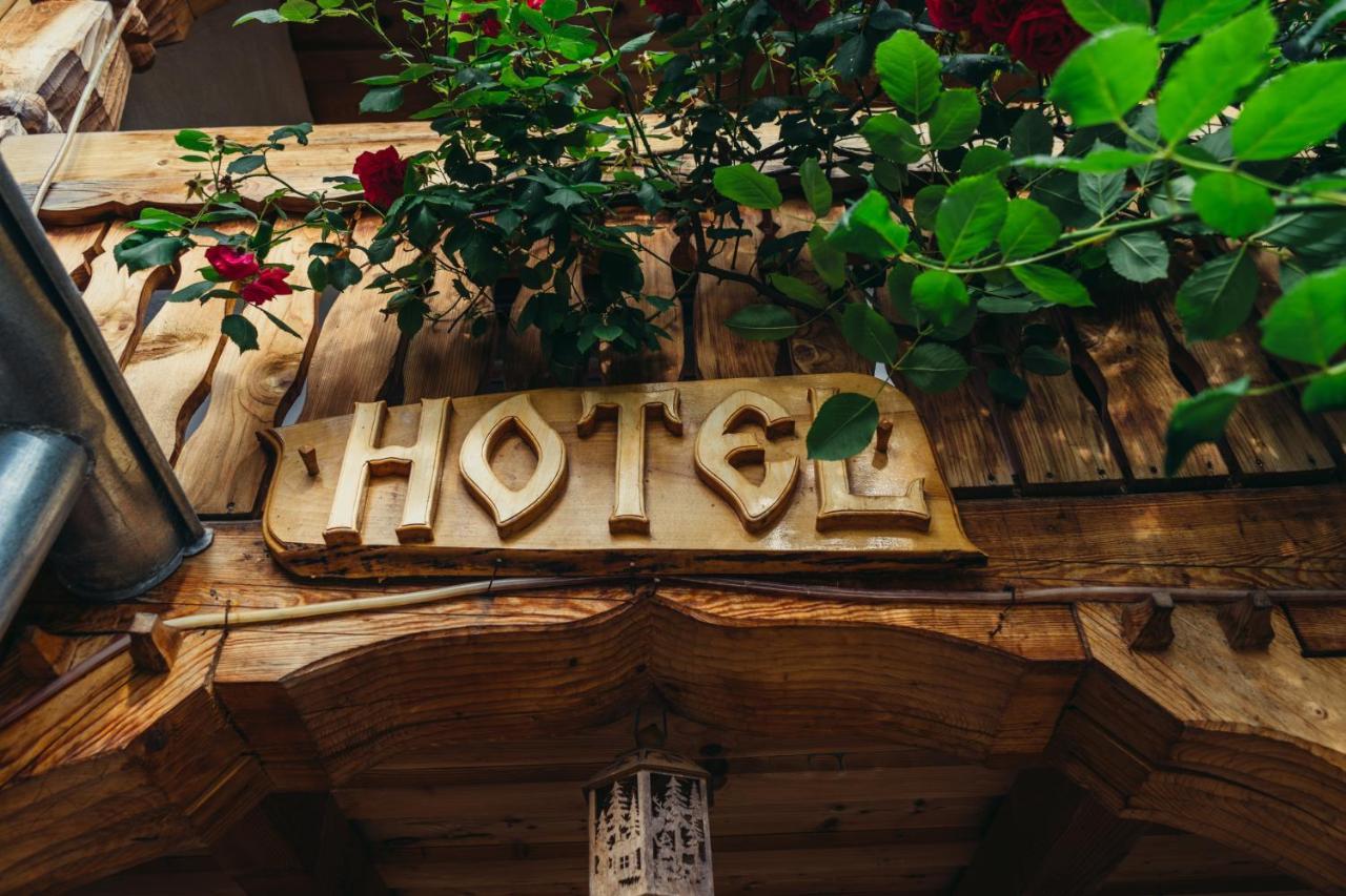 Hotel Conacul Drahneilor Ruscova Esterno foto