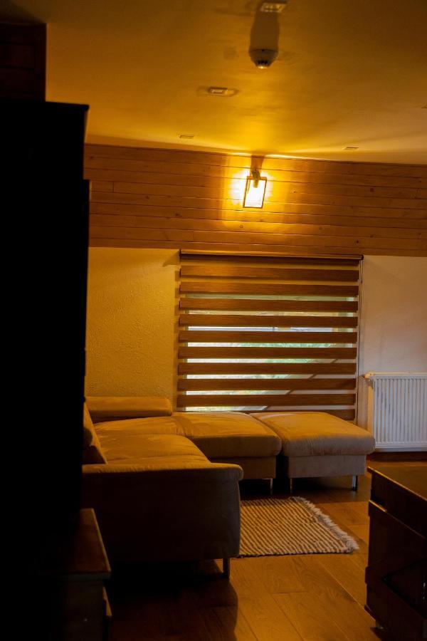 Hotel Conacul Drahneilor Ruscova Esterno foto