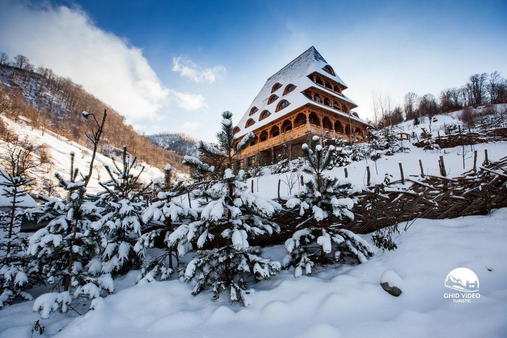 Hotel Conacul Drahneilor Ruscova Esterno foto