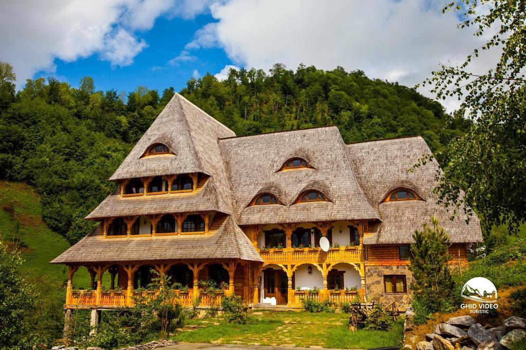 Hotel Conacul Drahneilor Ruscova Esterno foto
